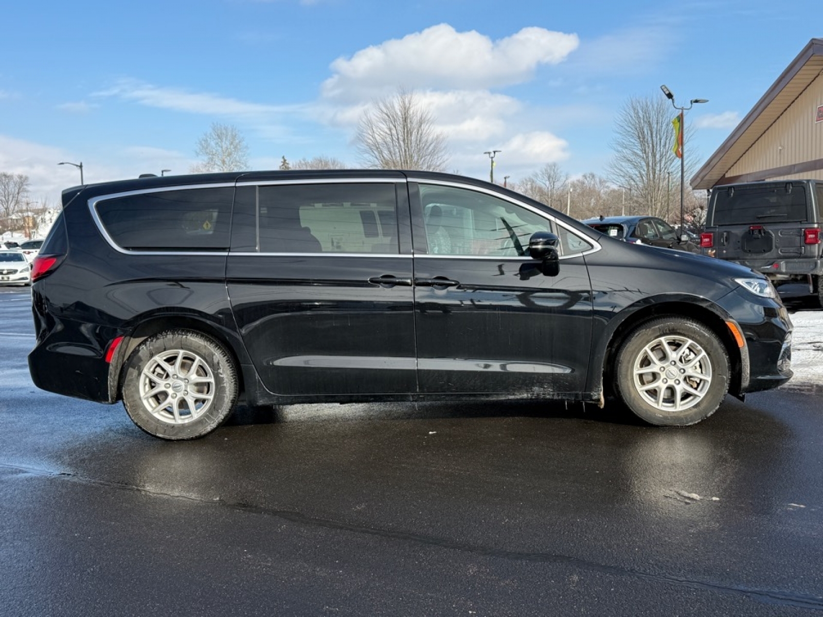 2025 Chrysler Pacifica Select, 39430, Photo