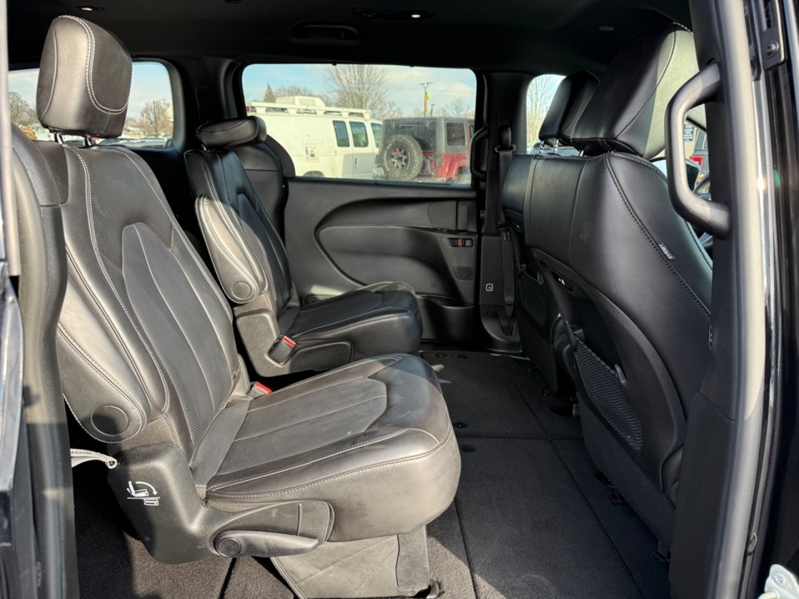 2025 Chrysler Pacifica Select, 39430, Photo