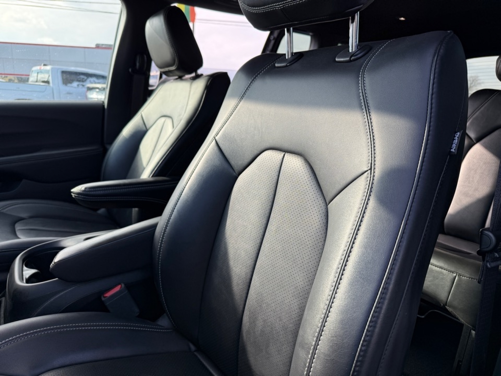 2025 Chrysler Pacifica Select, 39430, Photo