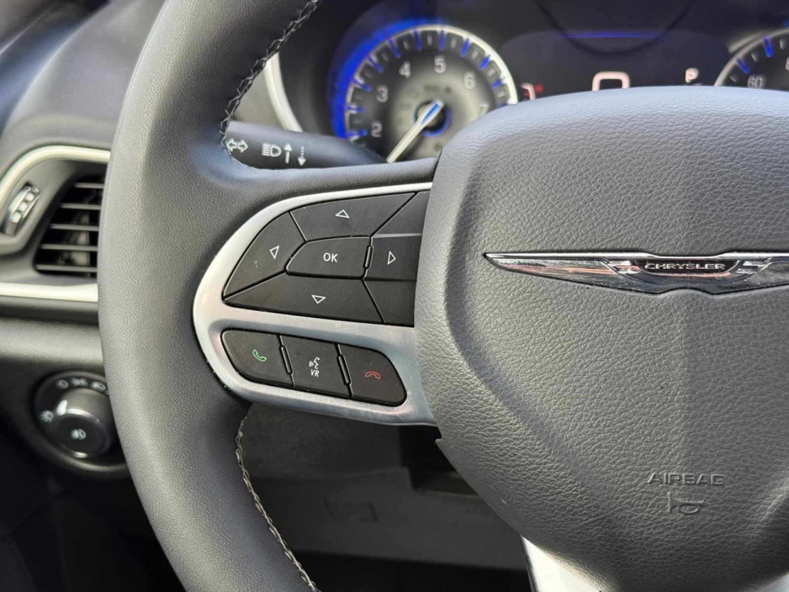 2025 Chrysler Pacifica Select, 39430, Photo