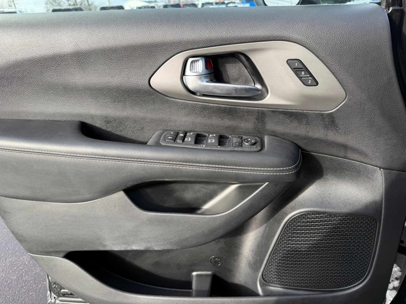 2025 Chrysler Pacifica Select, 39430, Photo