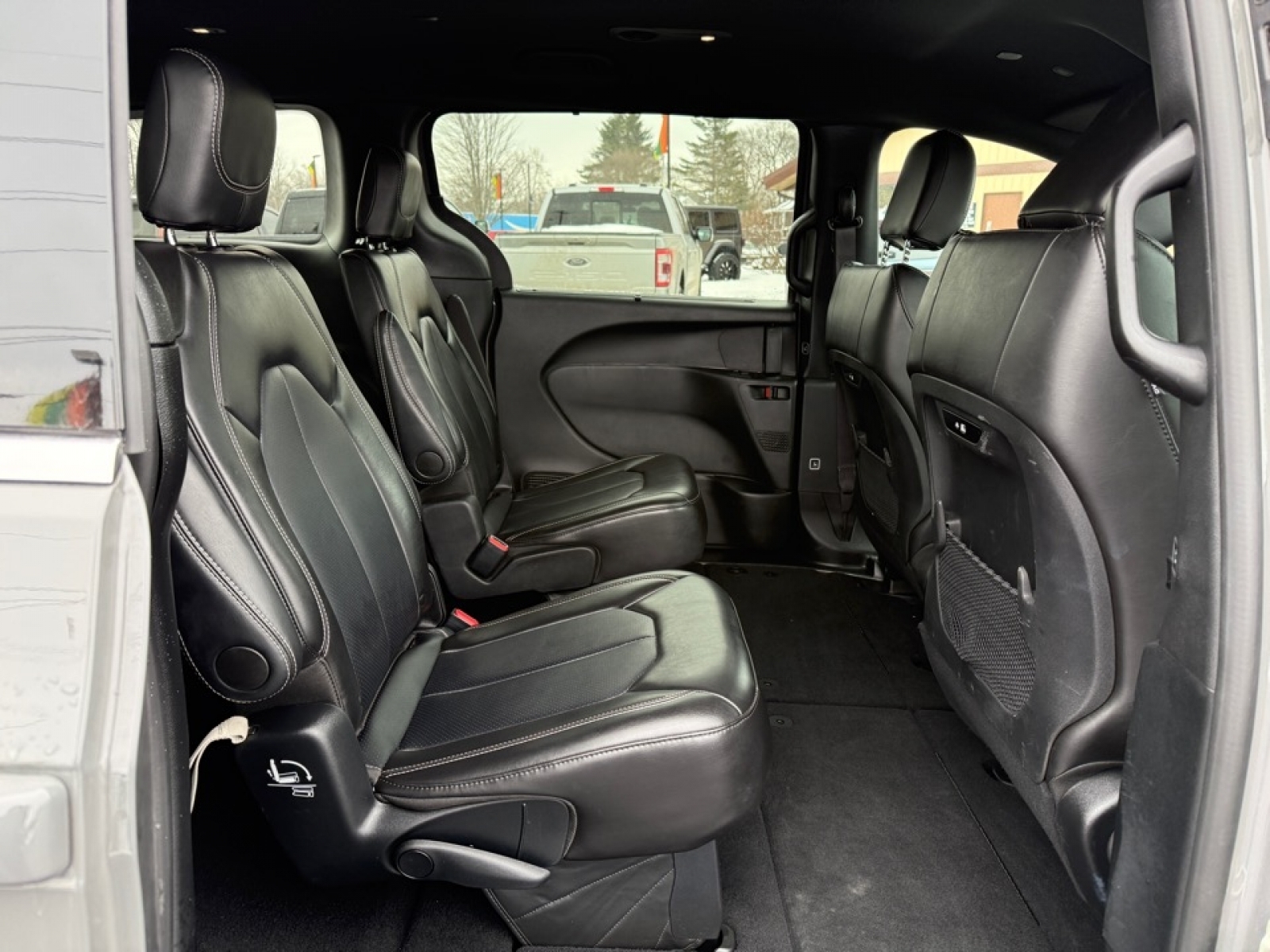 2025 Chrysler Pacifica Select, 39431, Photo