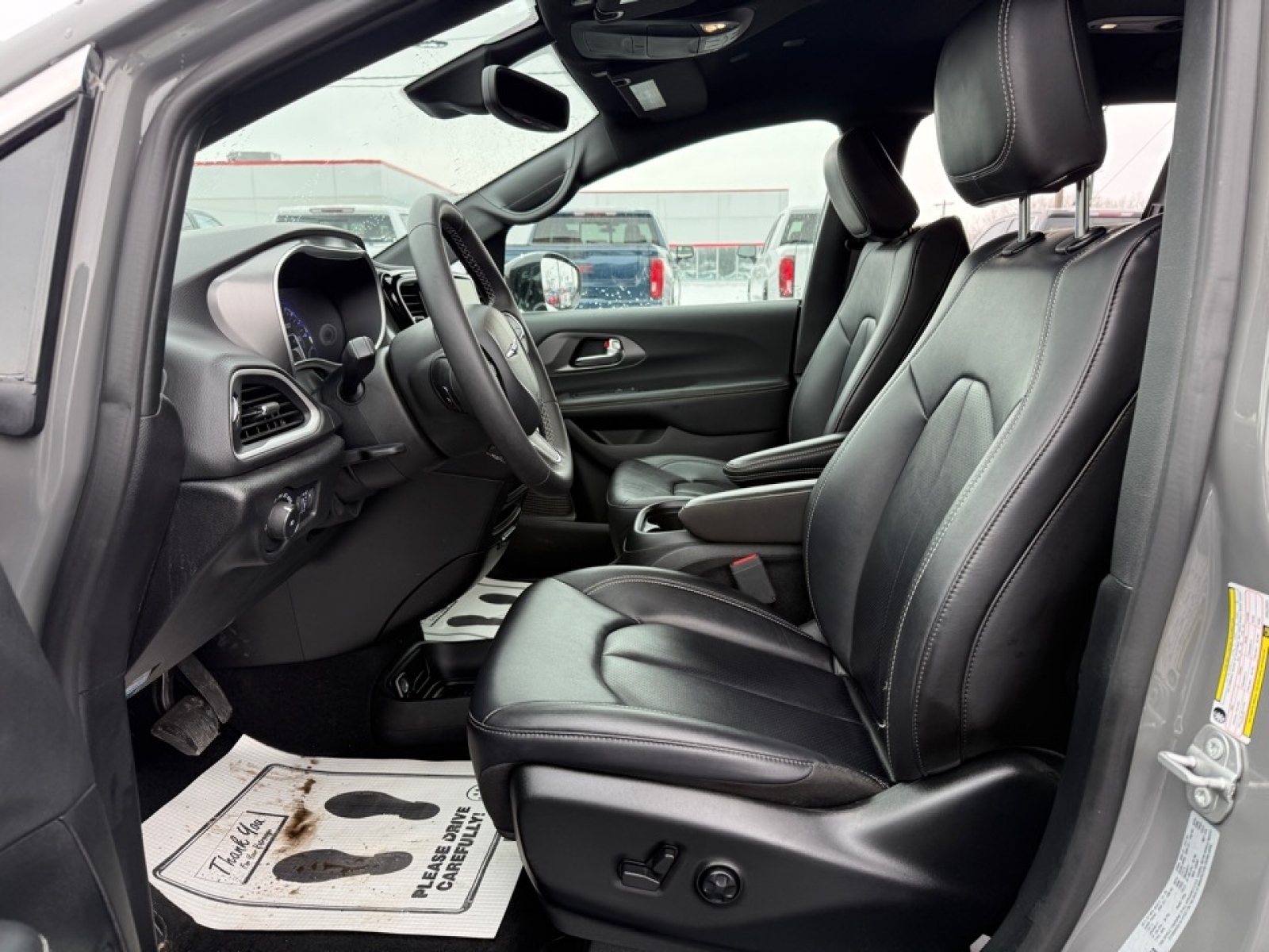 2025 Chrysler Pacifica Select, 39431, Photo