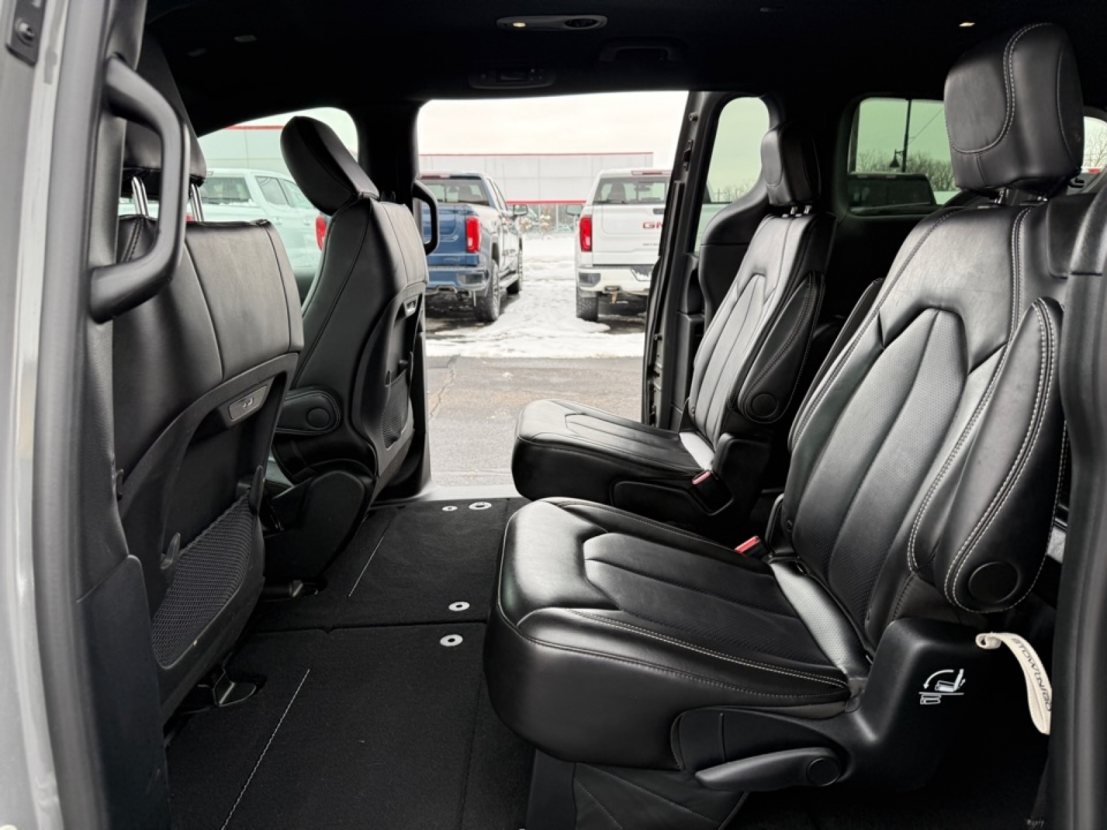 2025 Chrysler Pacifica Select, 39431, Photo