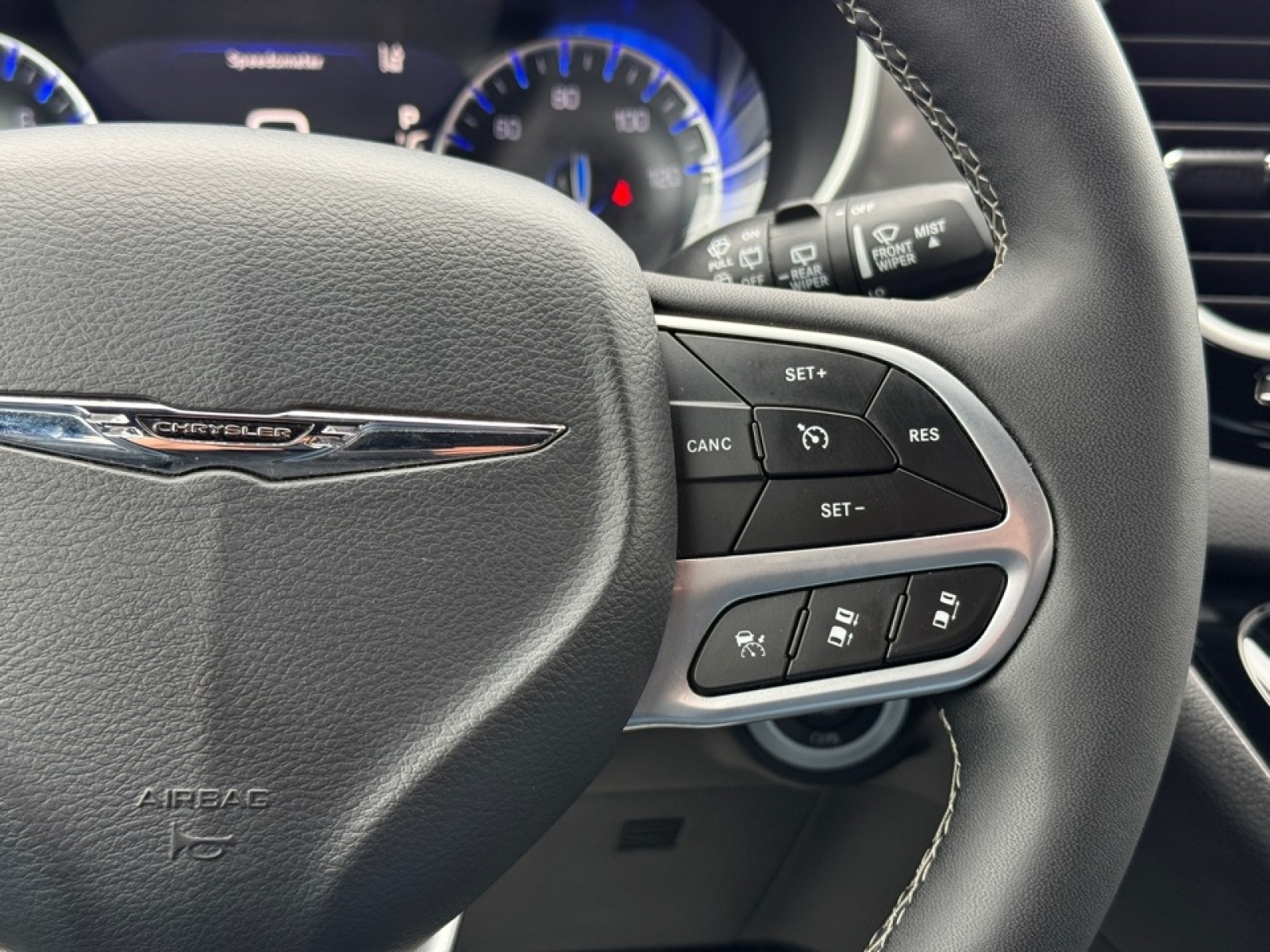 2025 Chrysler Pacifica Select, 39431, Photo