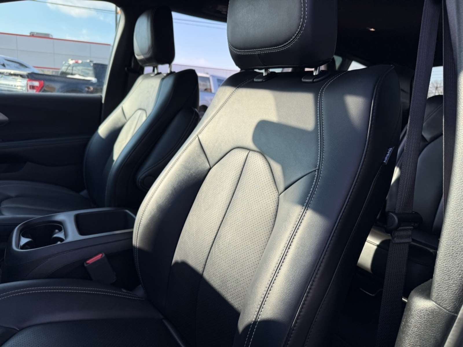 2025 Chrysler Pacifica Select, 39432, Photo