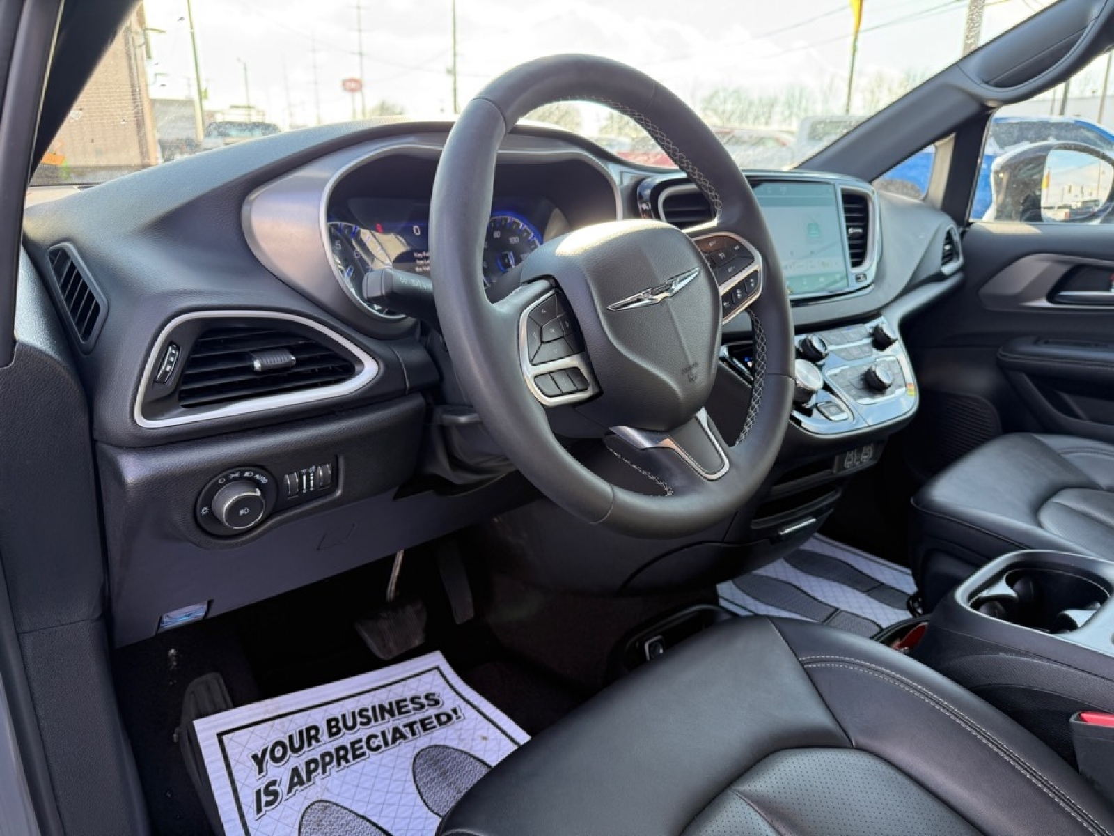 2025 Chrysler Pacifica Select, 39432, Photo