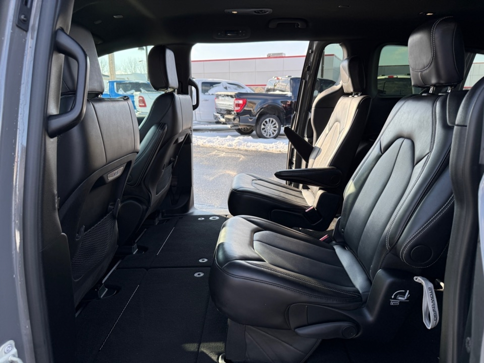 2025 Chrysler Pacifica Select, 39432, Photo