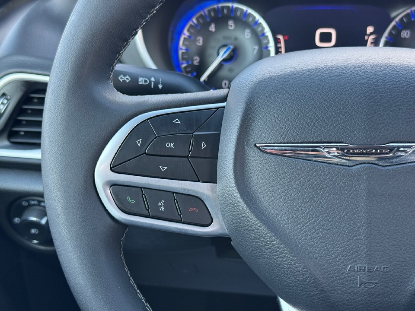 2025 Chrysler Pacifica Select, 39432, Photo