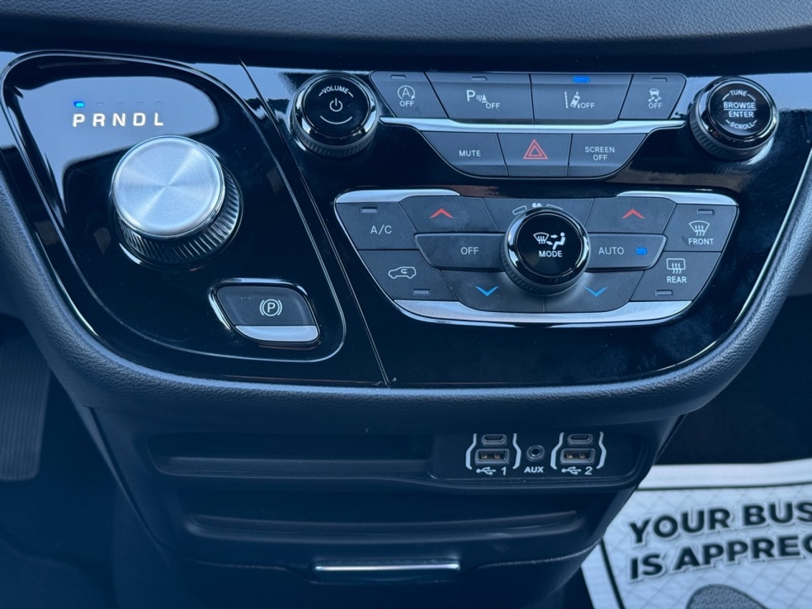 2025 Chrysler Pacifica Select, 39432, Photo