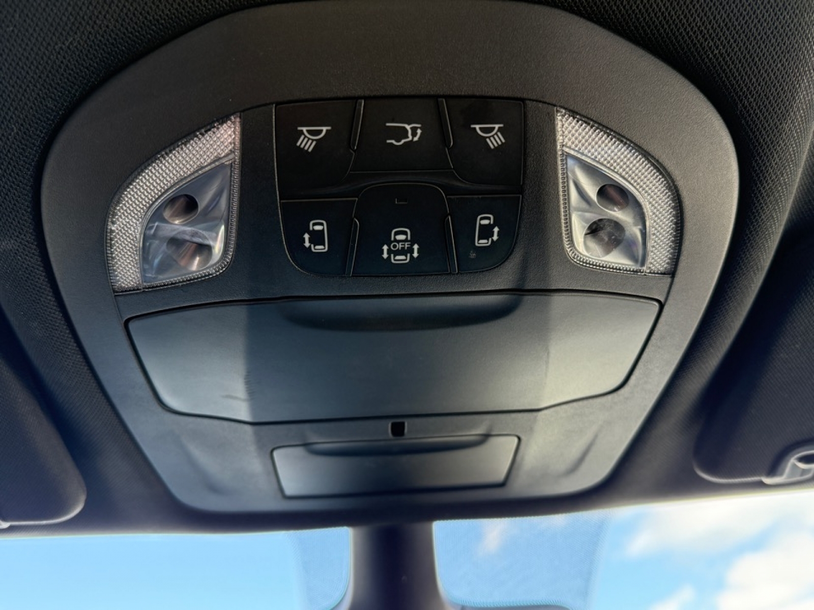 2025 Chrysler Pacifica Select, 39432, Photo