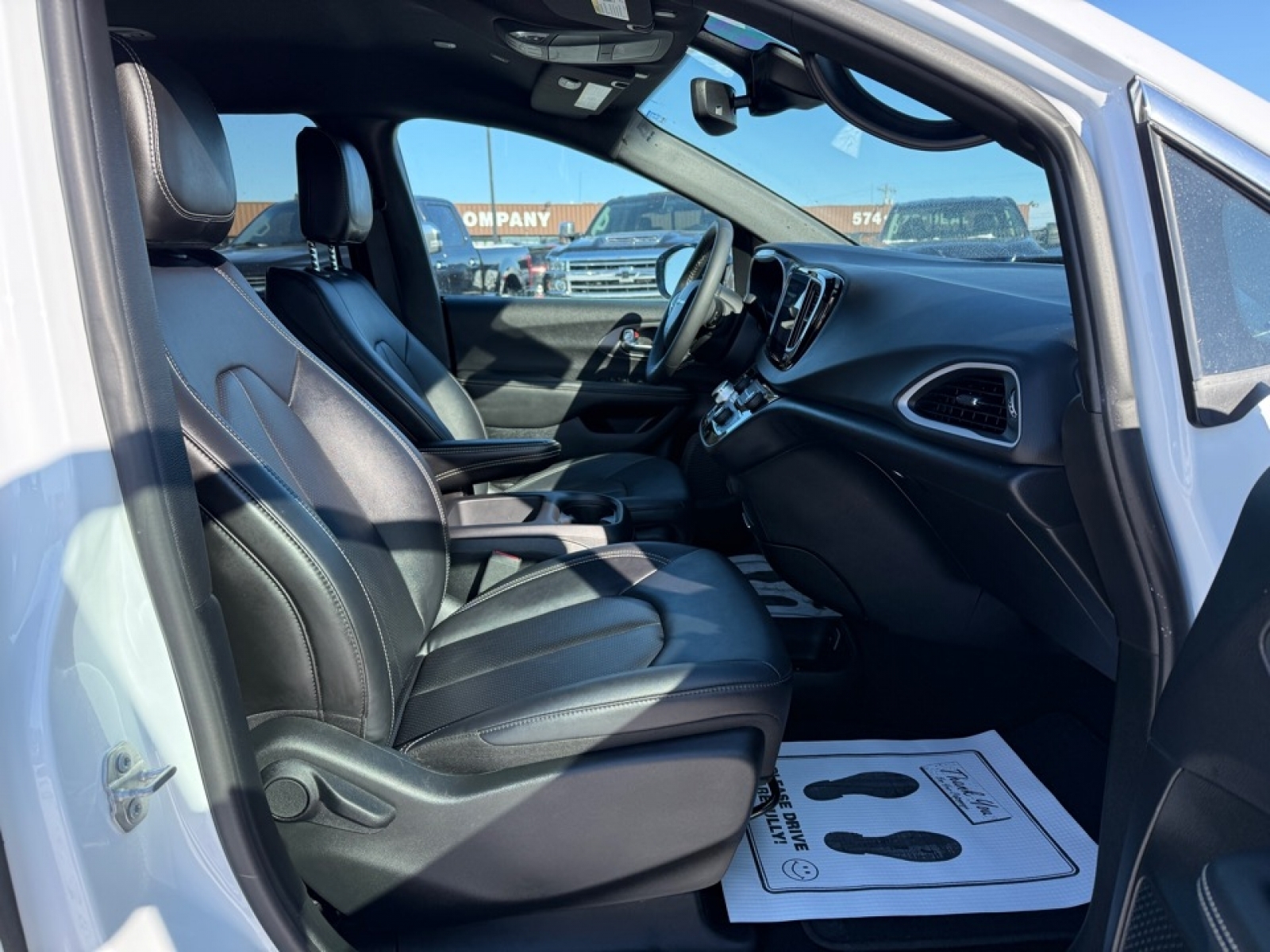 2025 Chrysler Pacifica Select, 39433, Photo