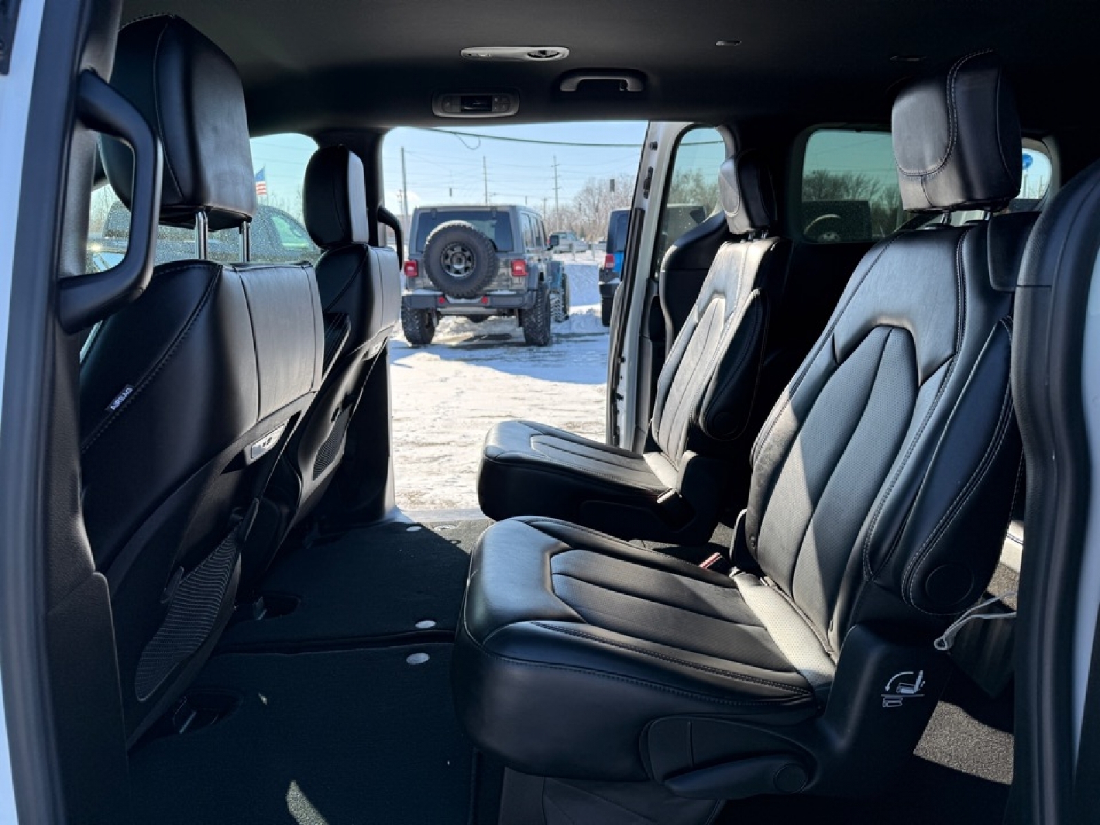 2025 Chrysler Pacifica Select, 39433, Photo