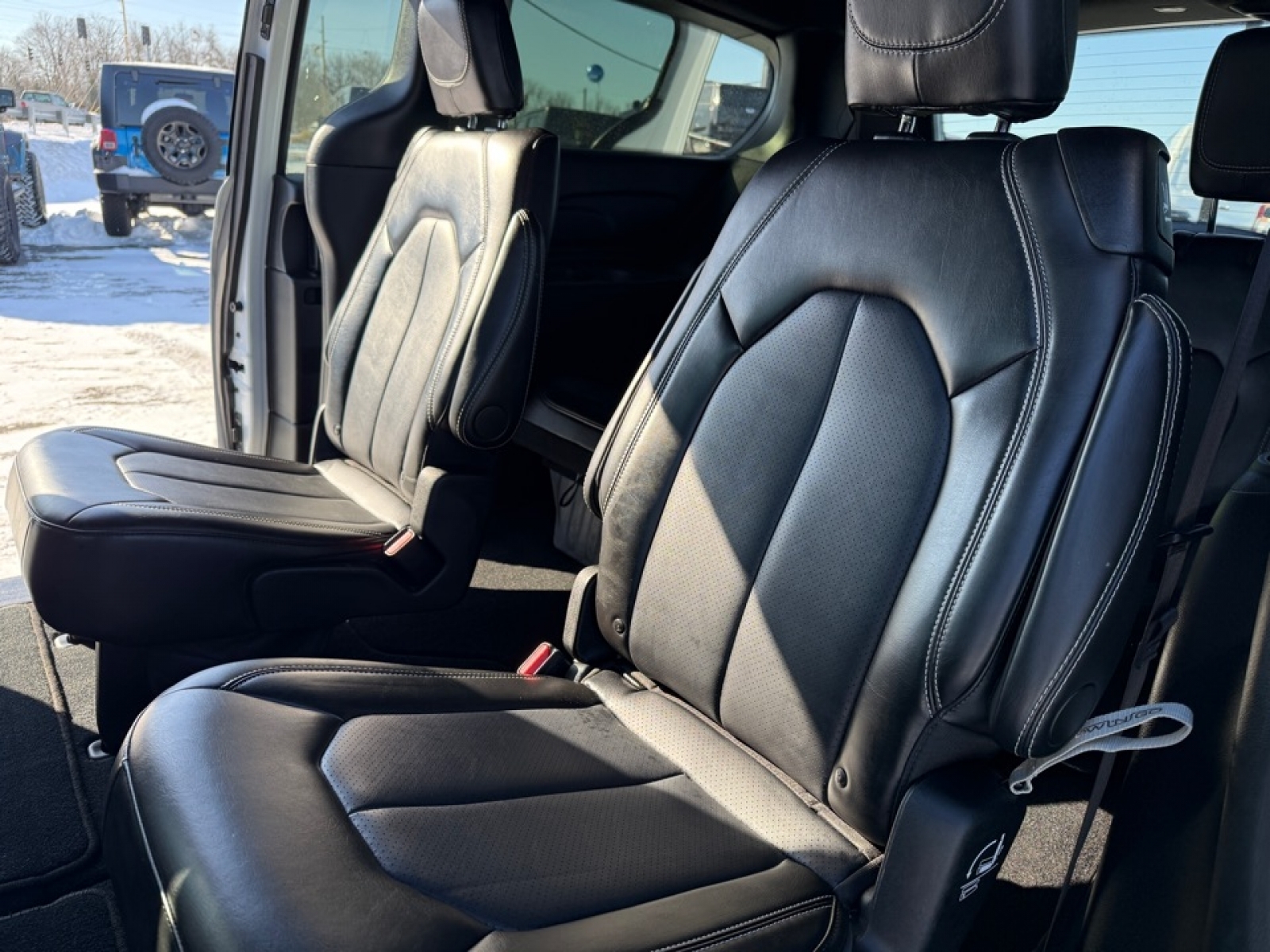 2025 Chrysler Pacifica Select, 39433, Photo