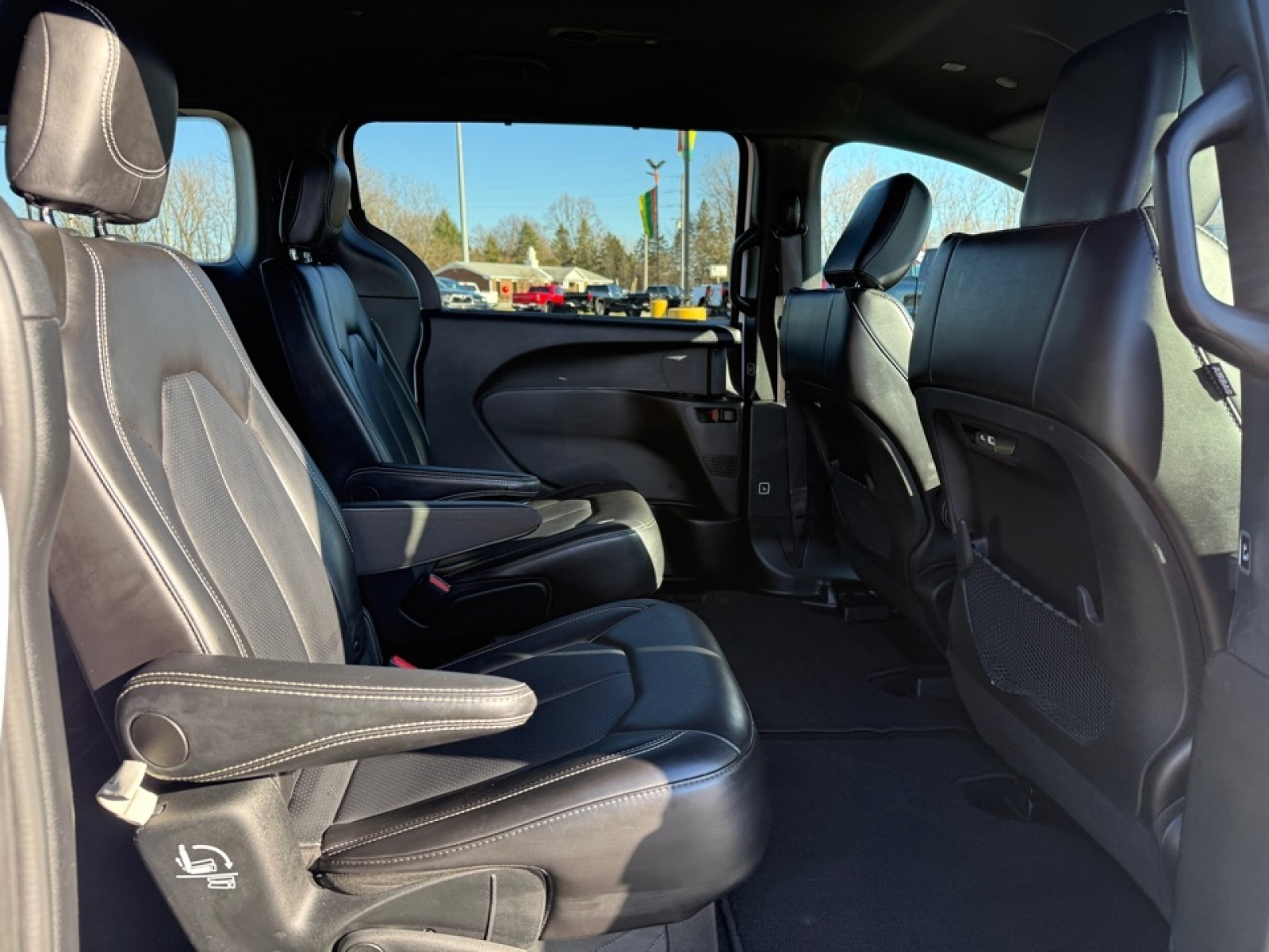 2025 Chrysler Pacifica Select, 39435, Photo