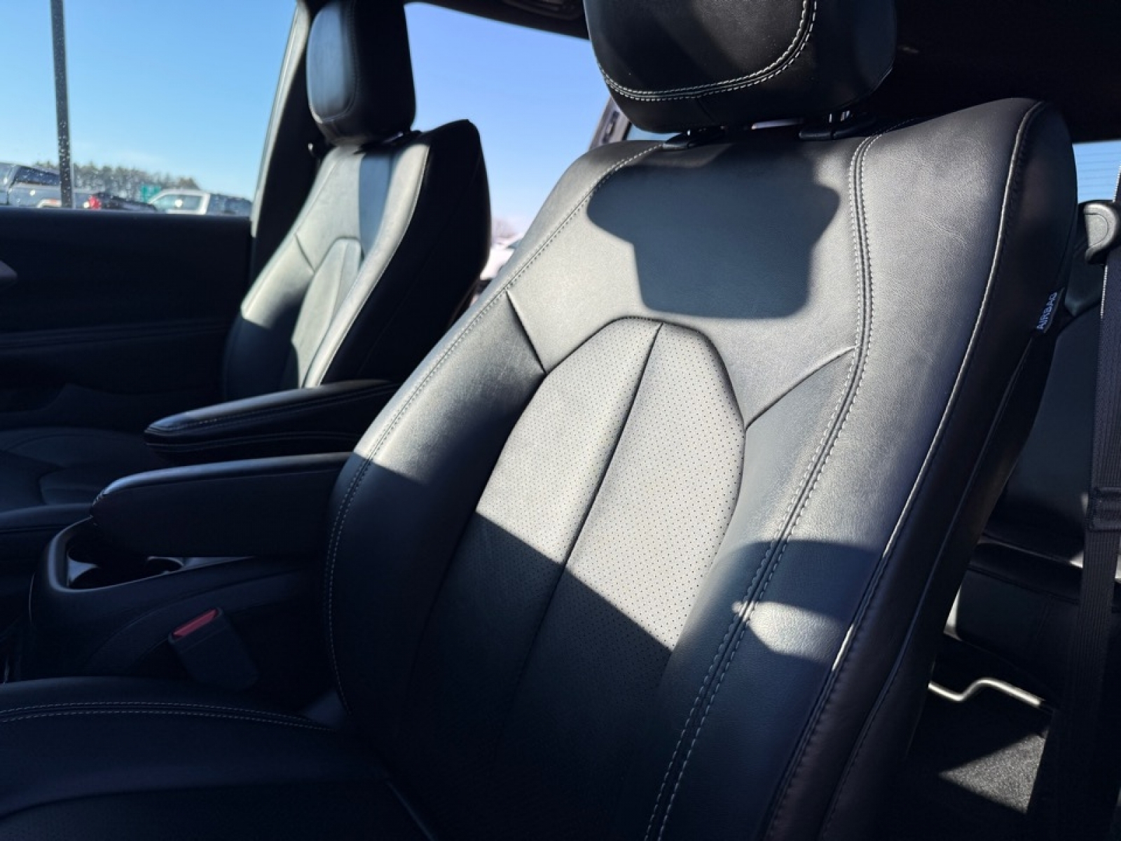 2025 Chrysler Pacifica Select, 39435, Photo