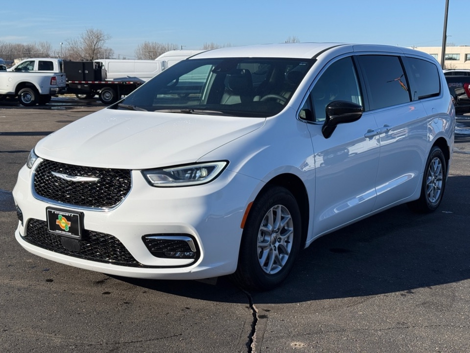 2025 Chrysler Pacifica Select, 39435, Photo