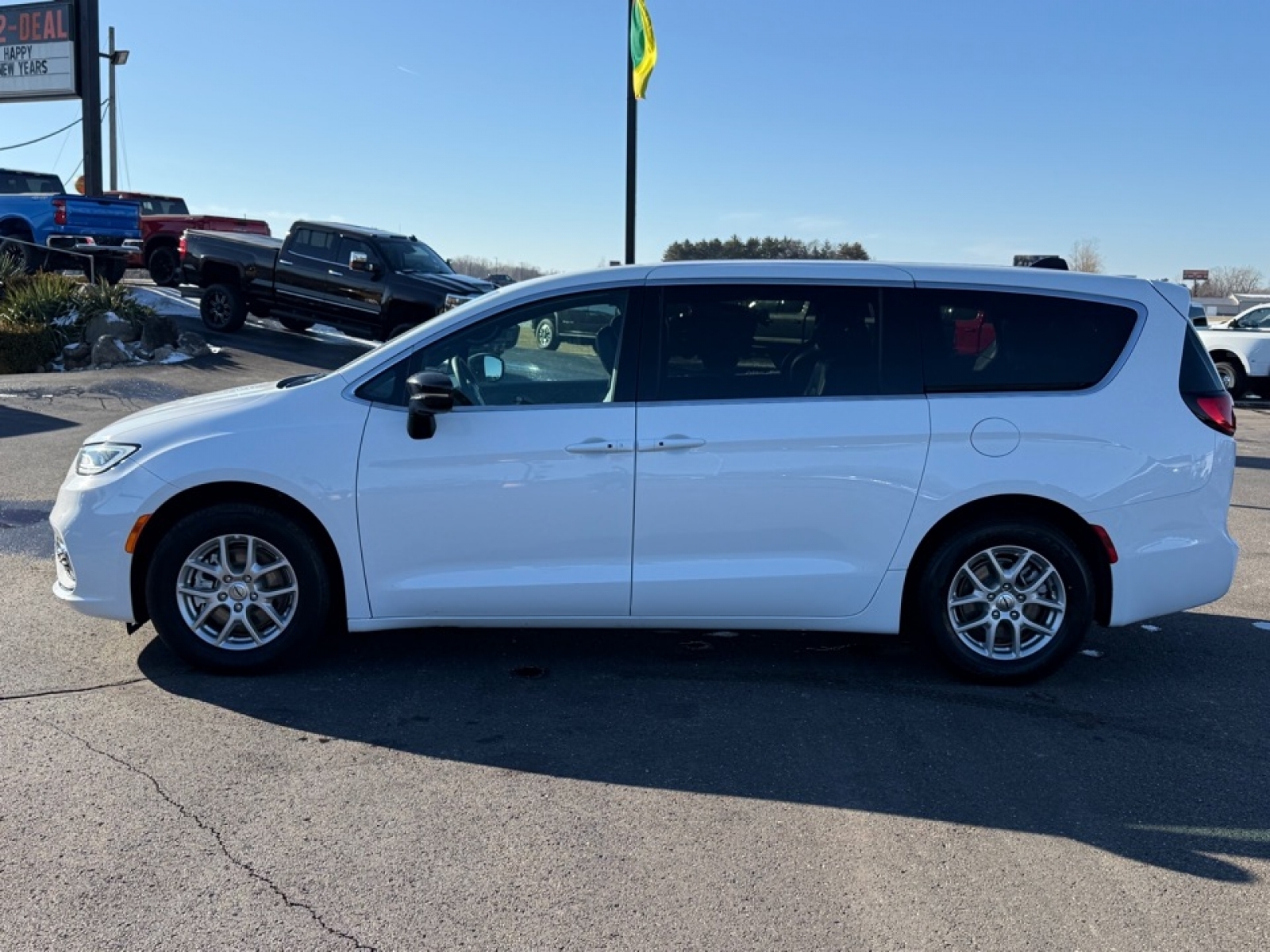 2025 Chrysler Pacifica Select, 39435, Photo