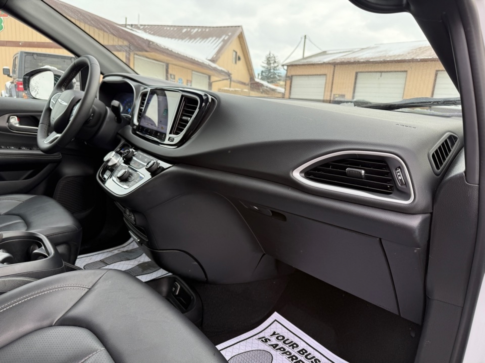 2025 Chrysler Pacifica Select, 39437, Photo