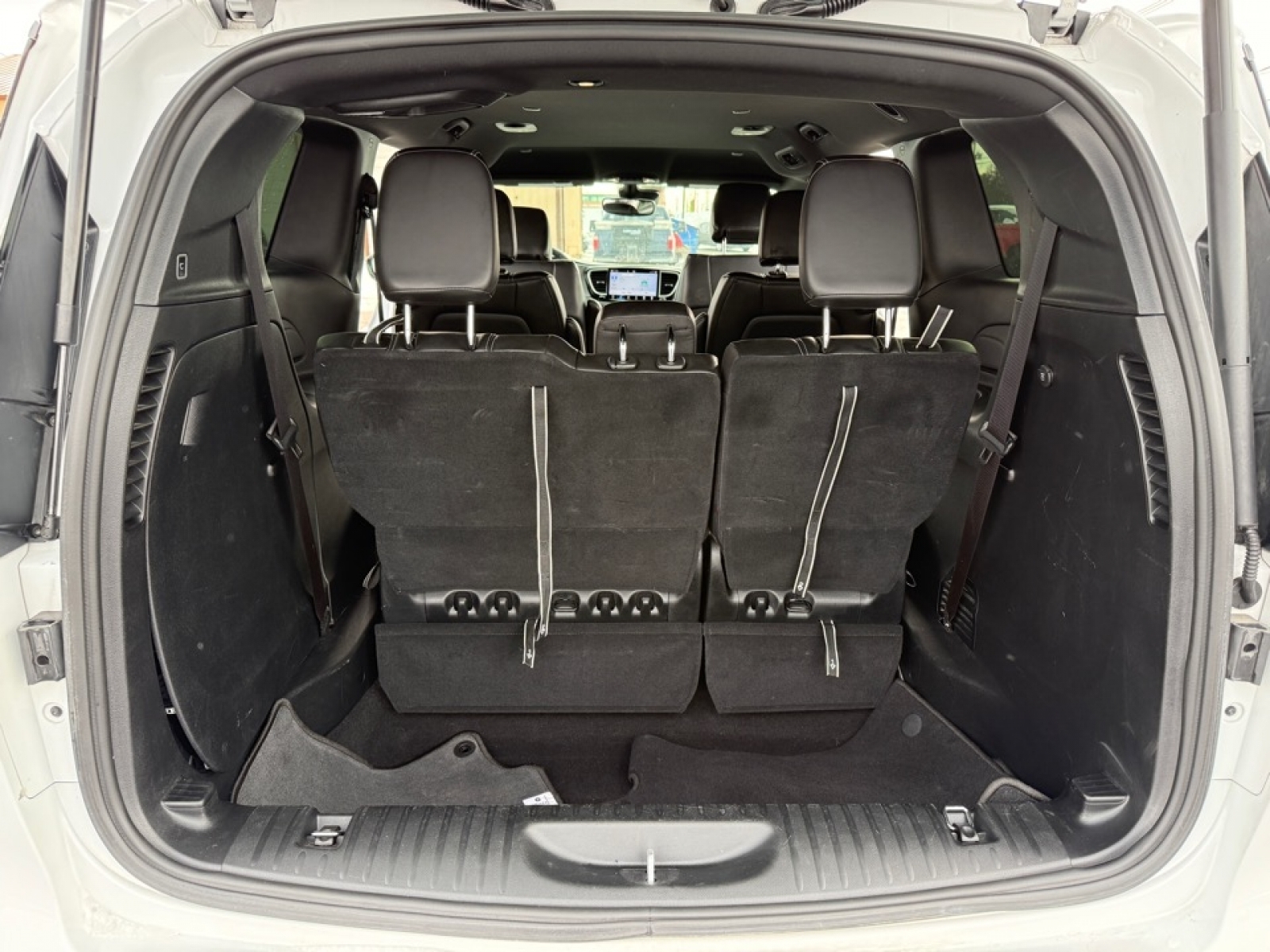 2025 Chrysler Pacifica Select, 39437, Photo