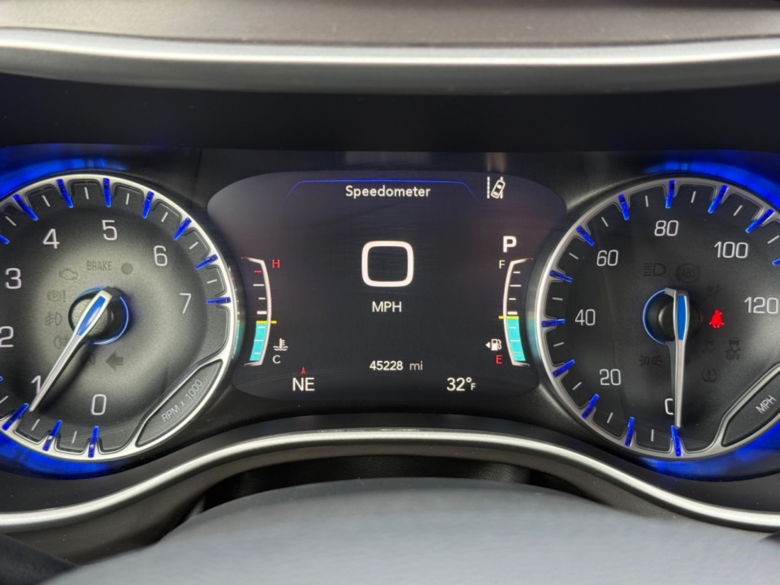 2025 Chrysler Pacifica Select, 39437, Photo