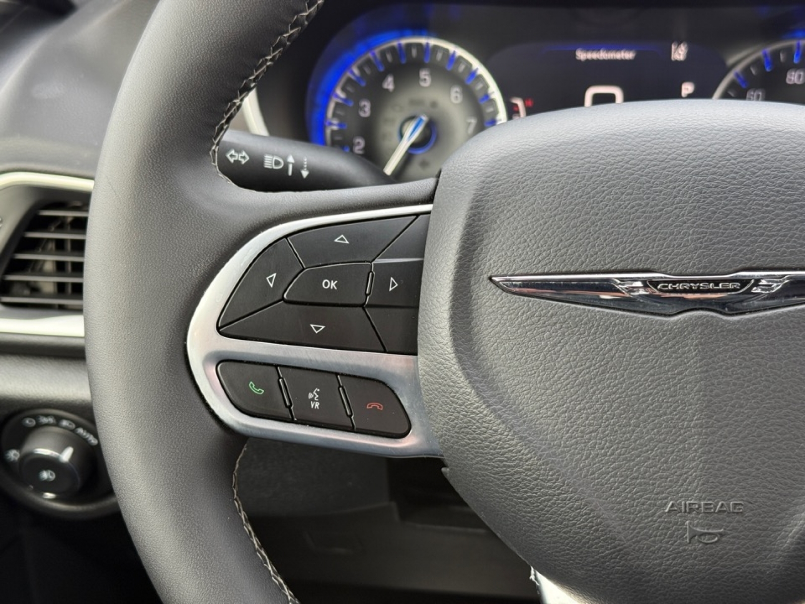 2025 Chrysler Pacifica Select, 39437, Photo