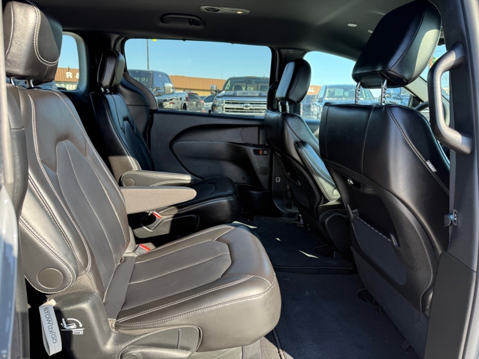 2025 Chrysler Pacifica Select, 39438, Photo