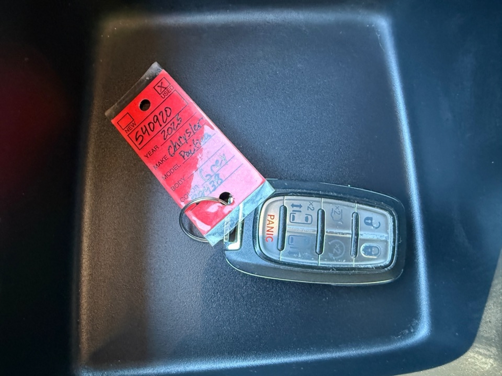 2025 Chrysler Pacifica Select, 39438, Photo