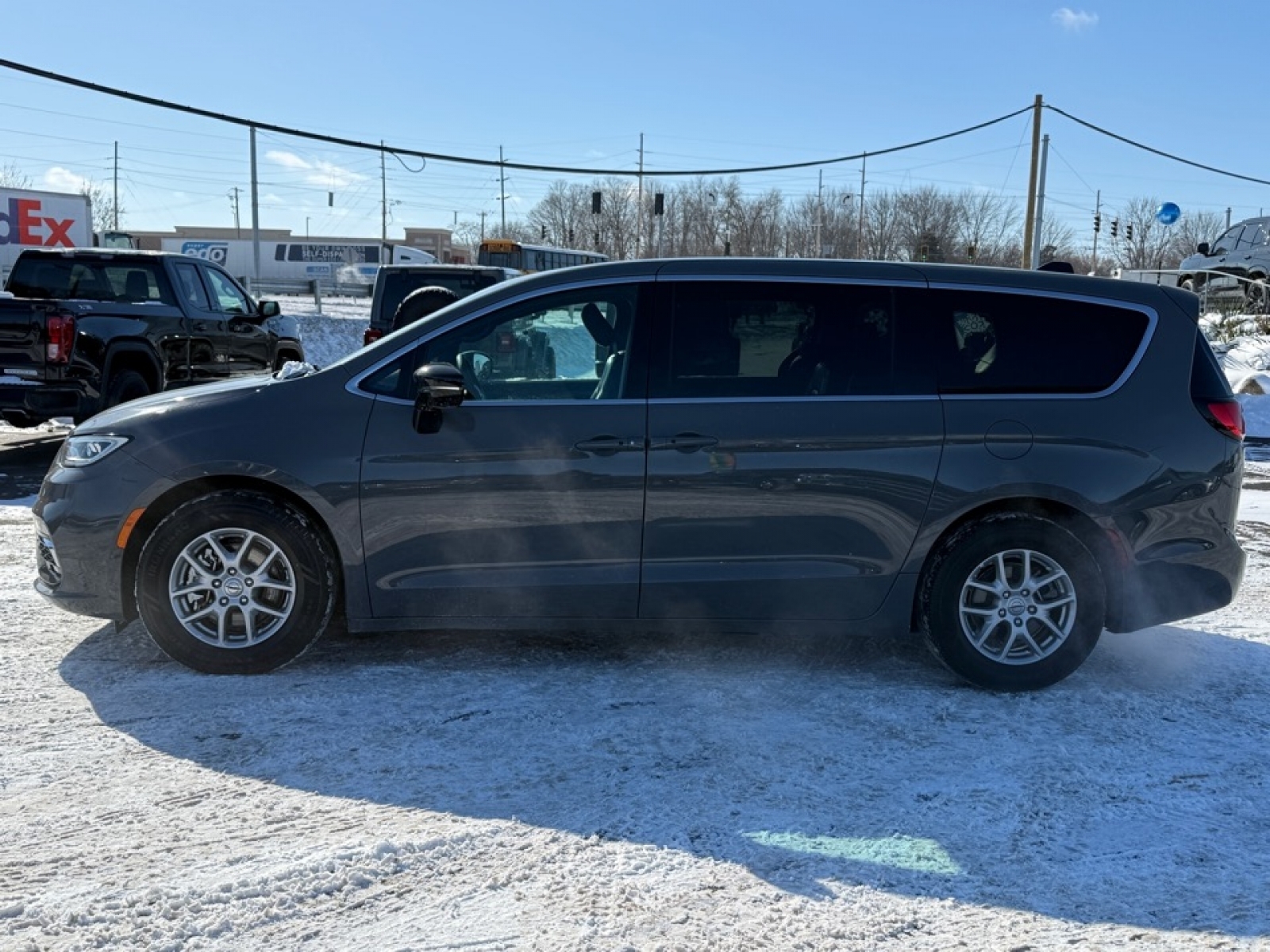 2025 Chrysler Pacifica Select, 39438, Photo