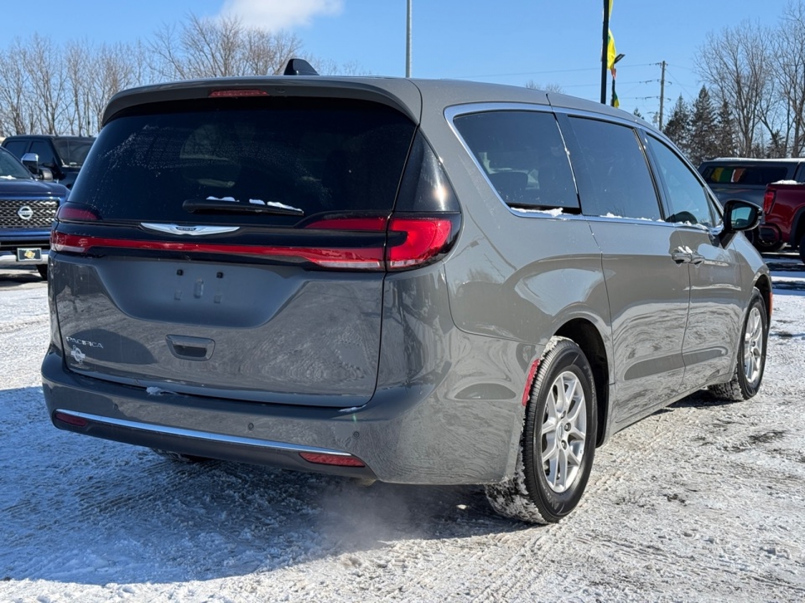 2025 Chrysler Pacifica Select, 39438, Photo