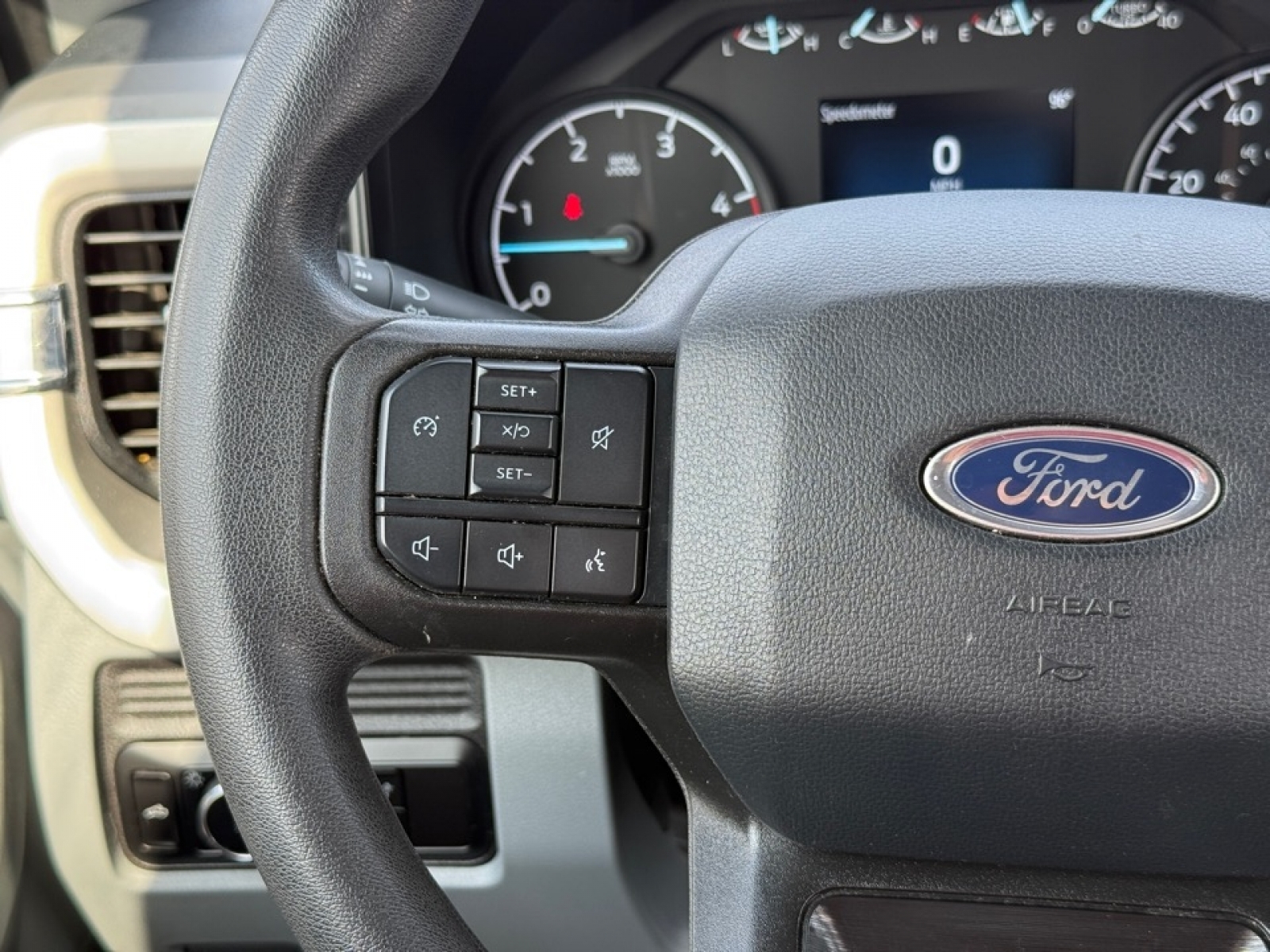 2025 Ford F-350 XLT, 38862, Photo