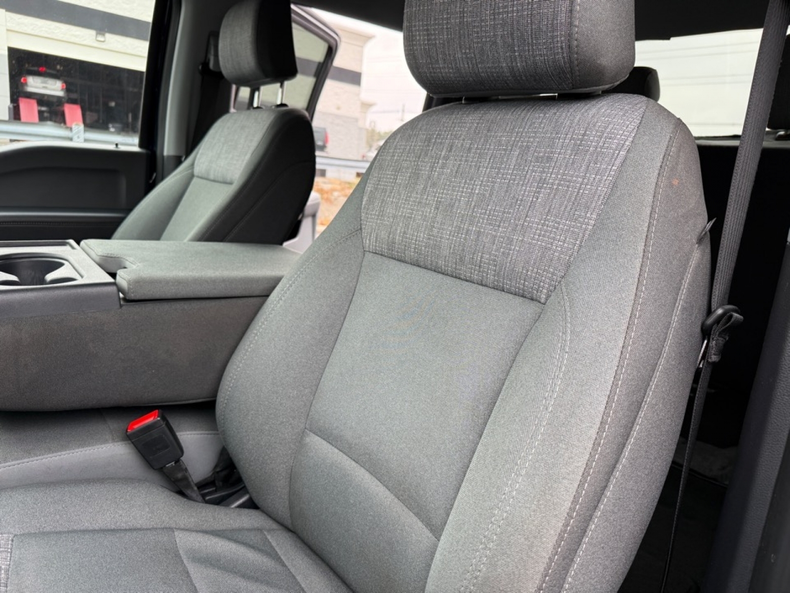 2025 Ford F-350 XLT, 39193, Photo