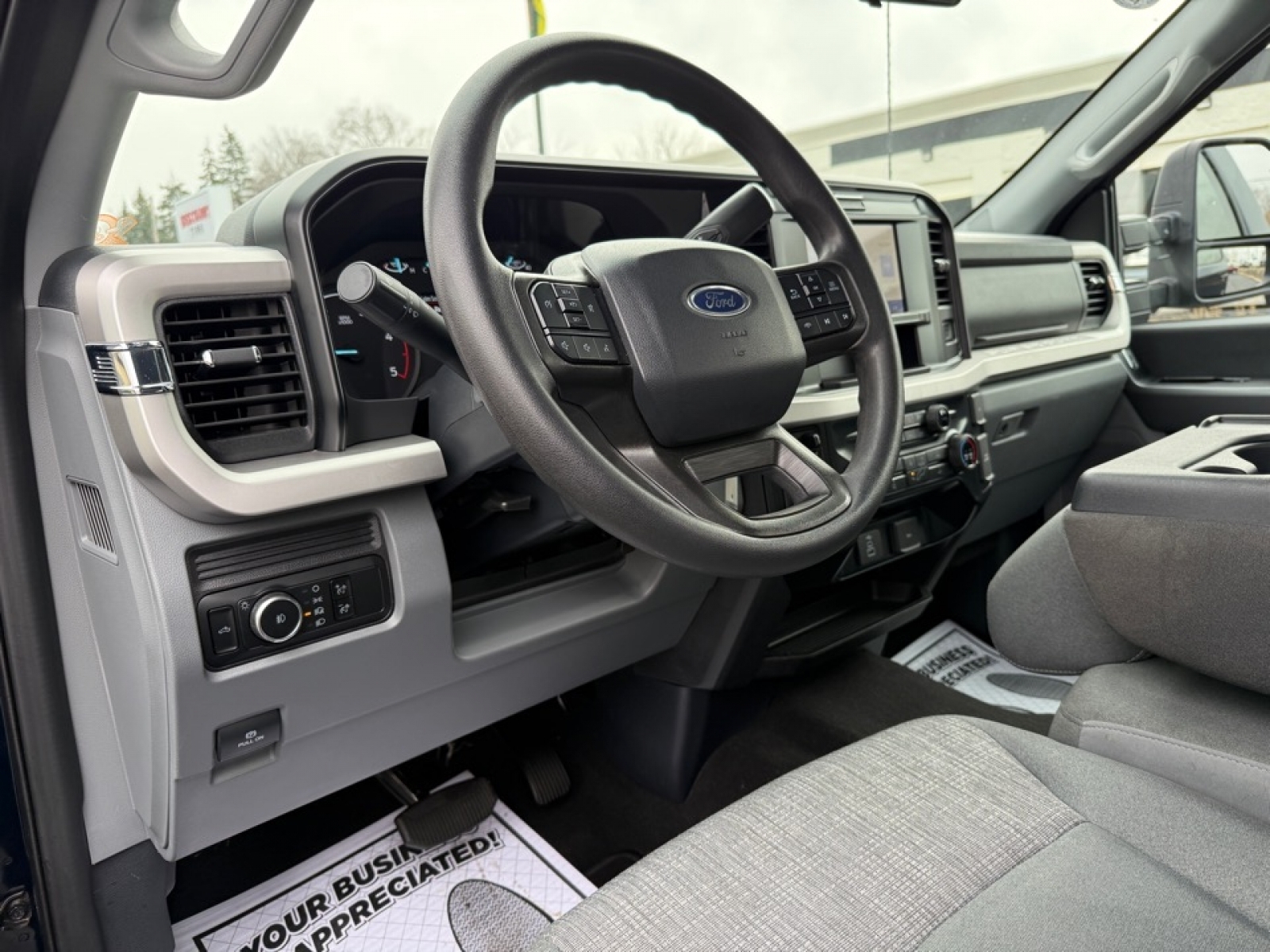 2025 Ford F-350 XLT, 39193, Photo