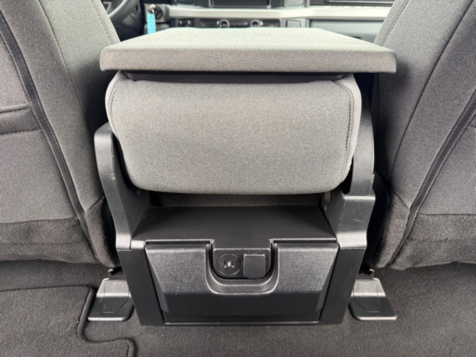 2025 Ford F-350 XLT, 39193, Photo