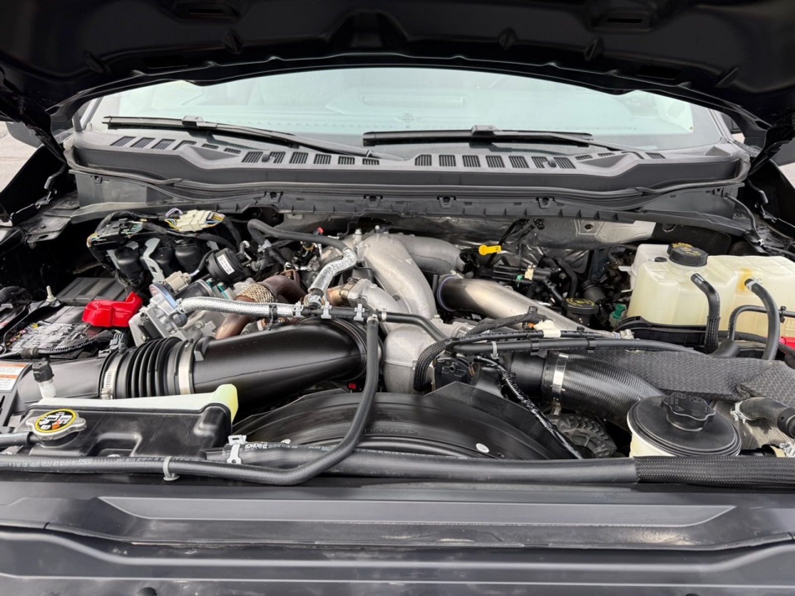 2025 Ford F-350 XLT, 39194, Photo