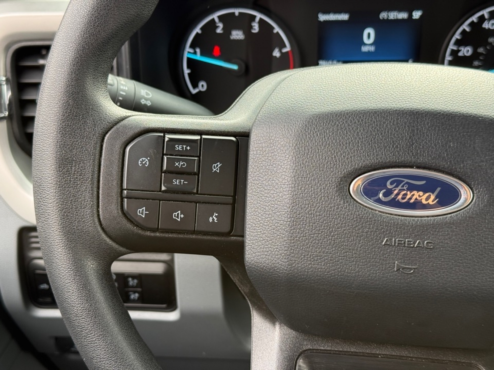 2025 Ford F-350 XLT, 39194, Photo