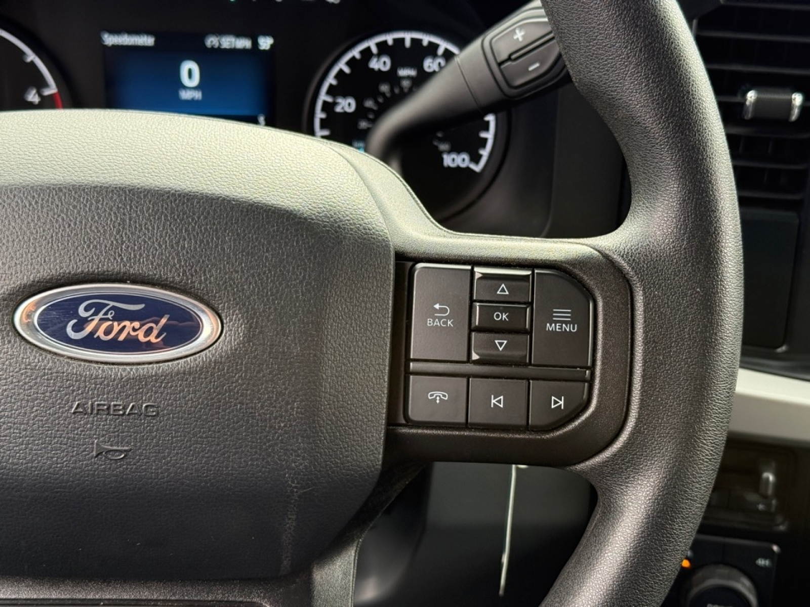 2025 Ford F-350 XLT, 39194, Photo