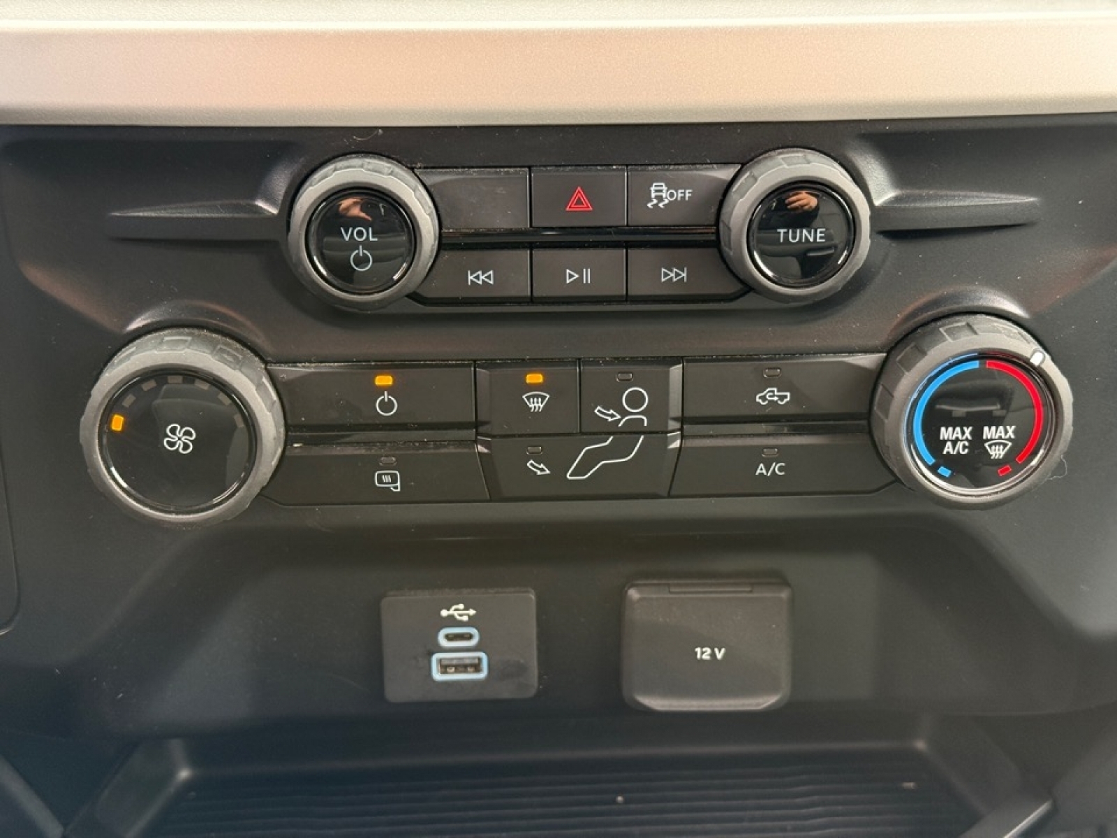 2025 Ford F-350 XLT, 39194, Photo