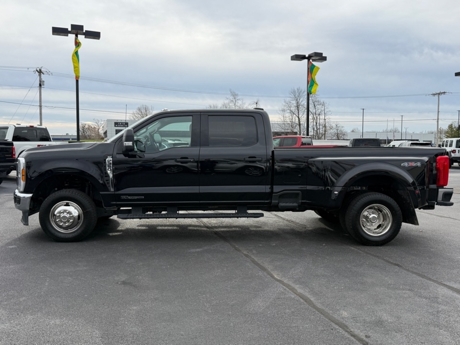 2025 Ford F-350 XLT, 39194, Photo