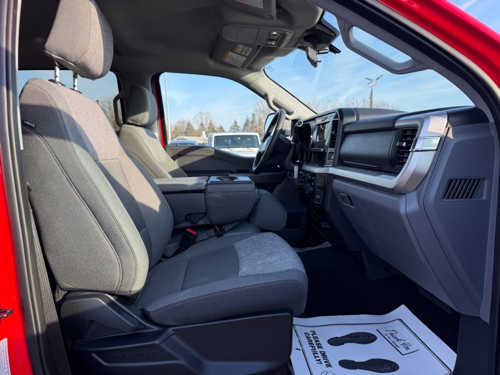 2025 Ford F-350 XLT, 39329, Photo