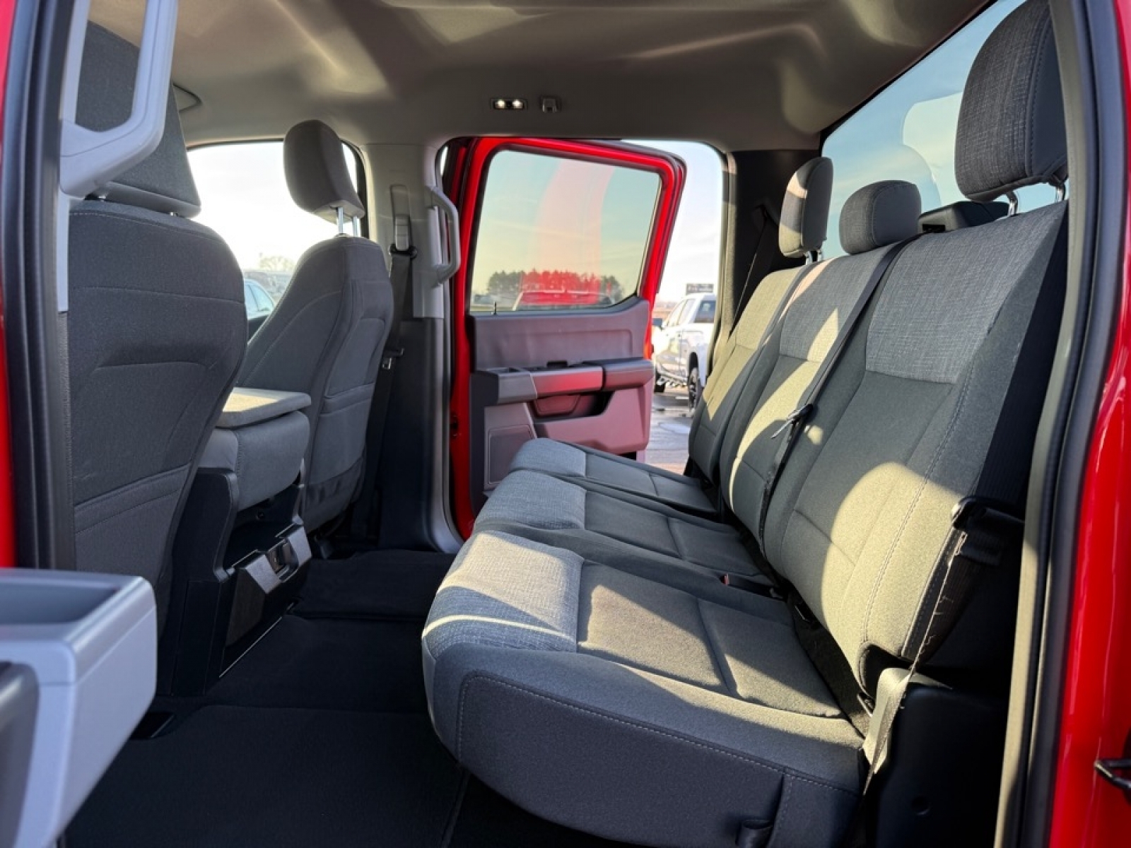 2025 Ford F-350 XLT, 39329, Photo