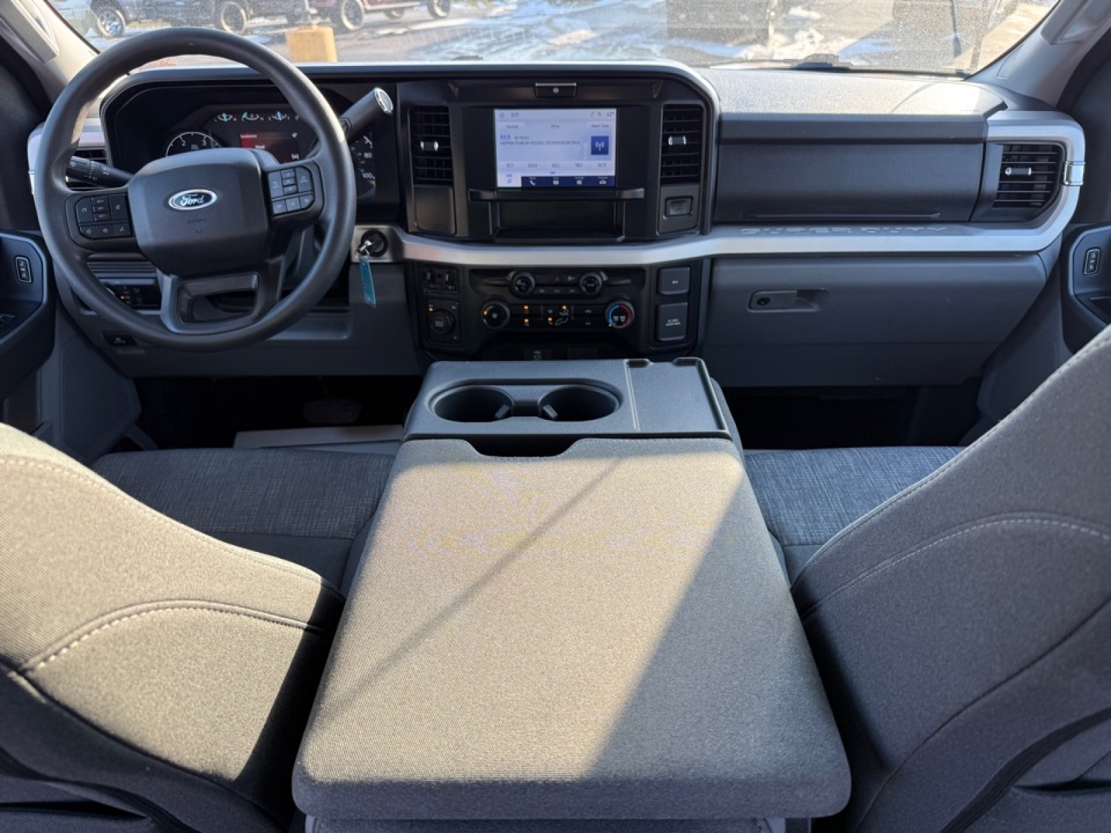 2025 Ford F-350 XLT, 39329, Photo