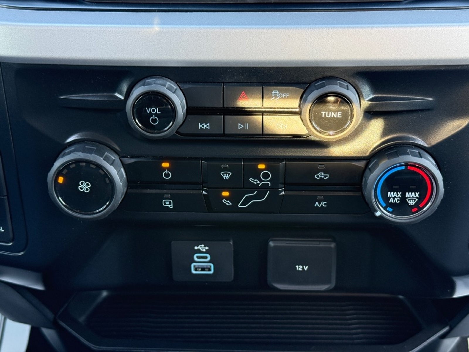 2025 Ford F-350 XLT, 39329, Photo