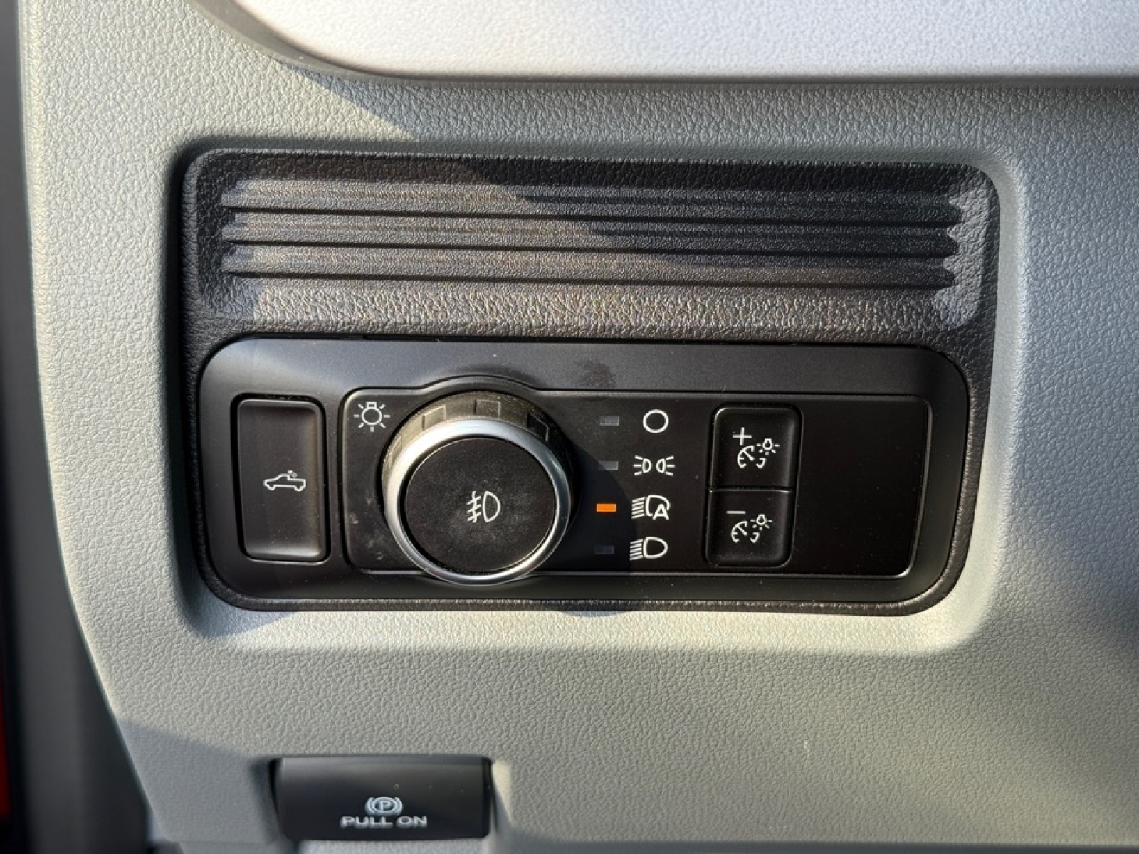 2025 Ford F-350 XLT, 39329, Photo