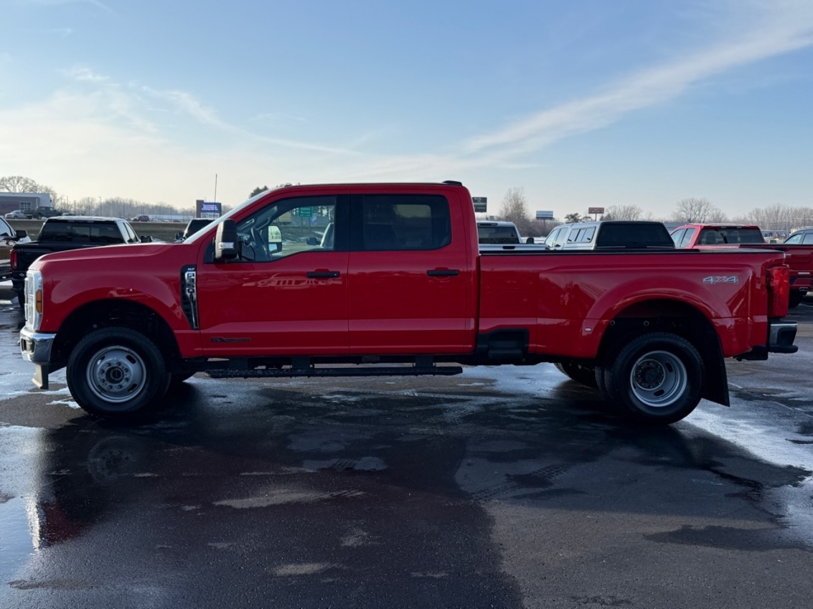 2025 Ford F-350 XLT, 39329, Photo