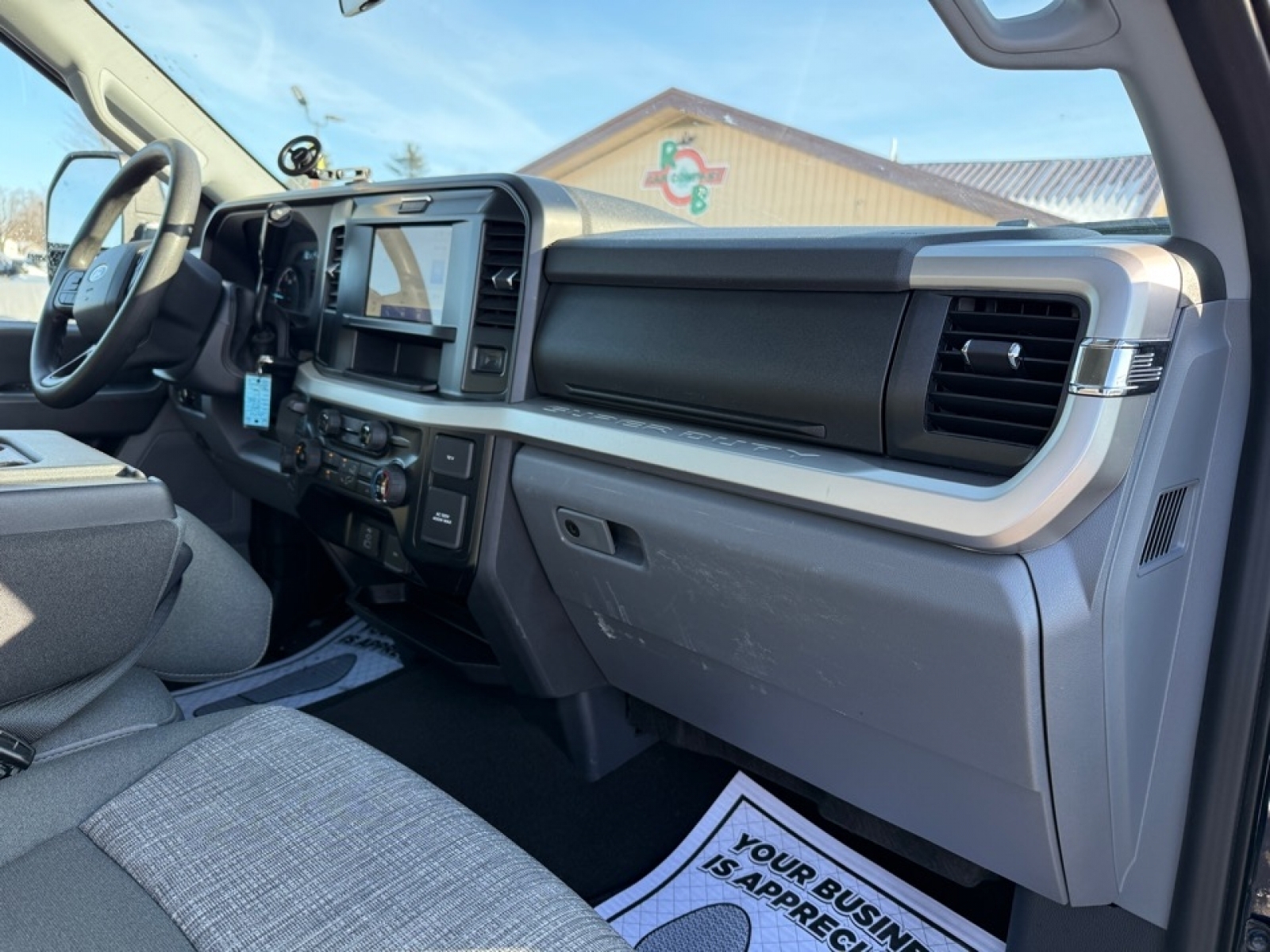 2025 Ford F-350 XLT, 39380, Photo