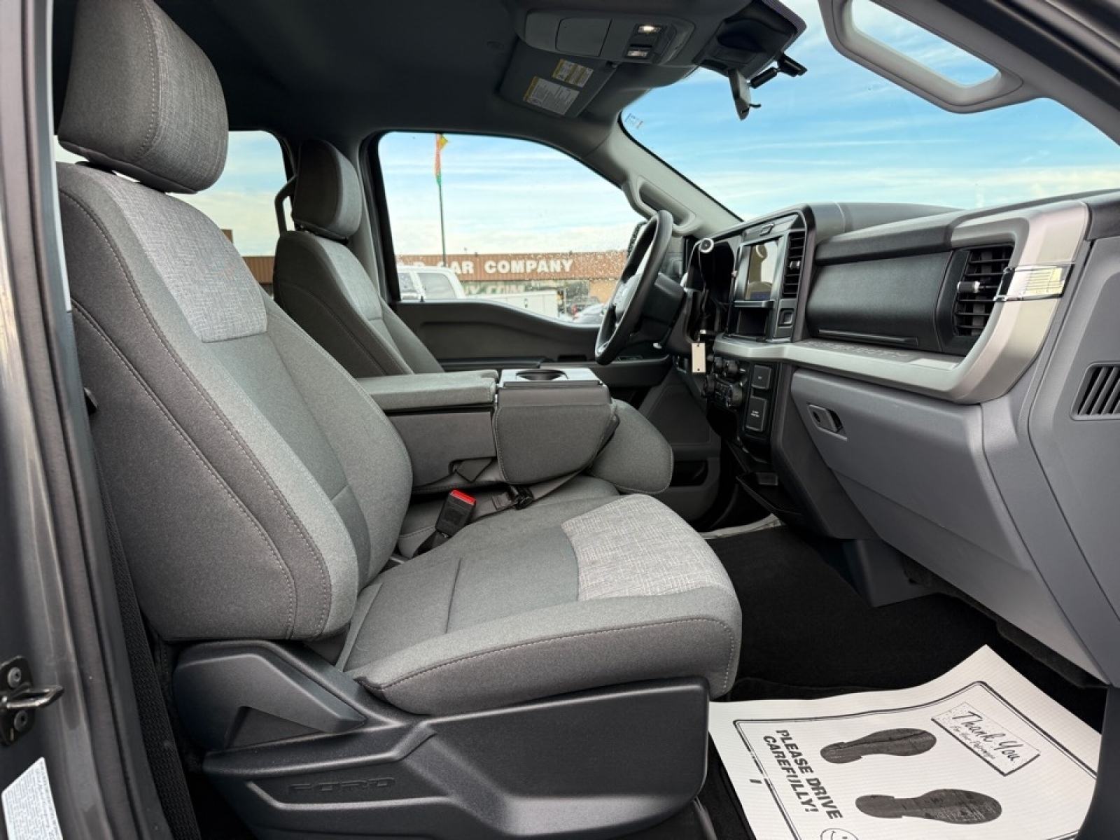 2025 Ford F-350 XLT, 39381, Photo