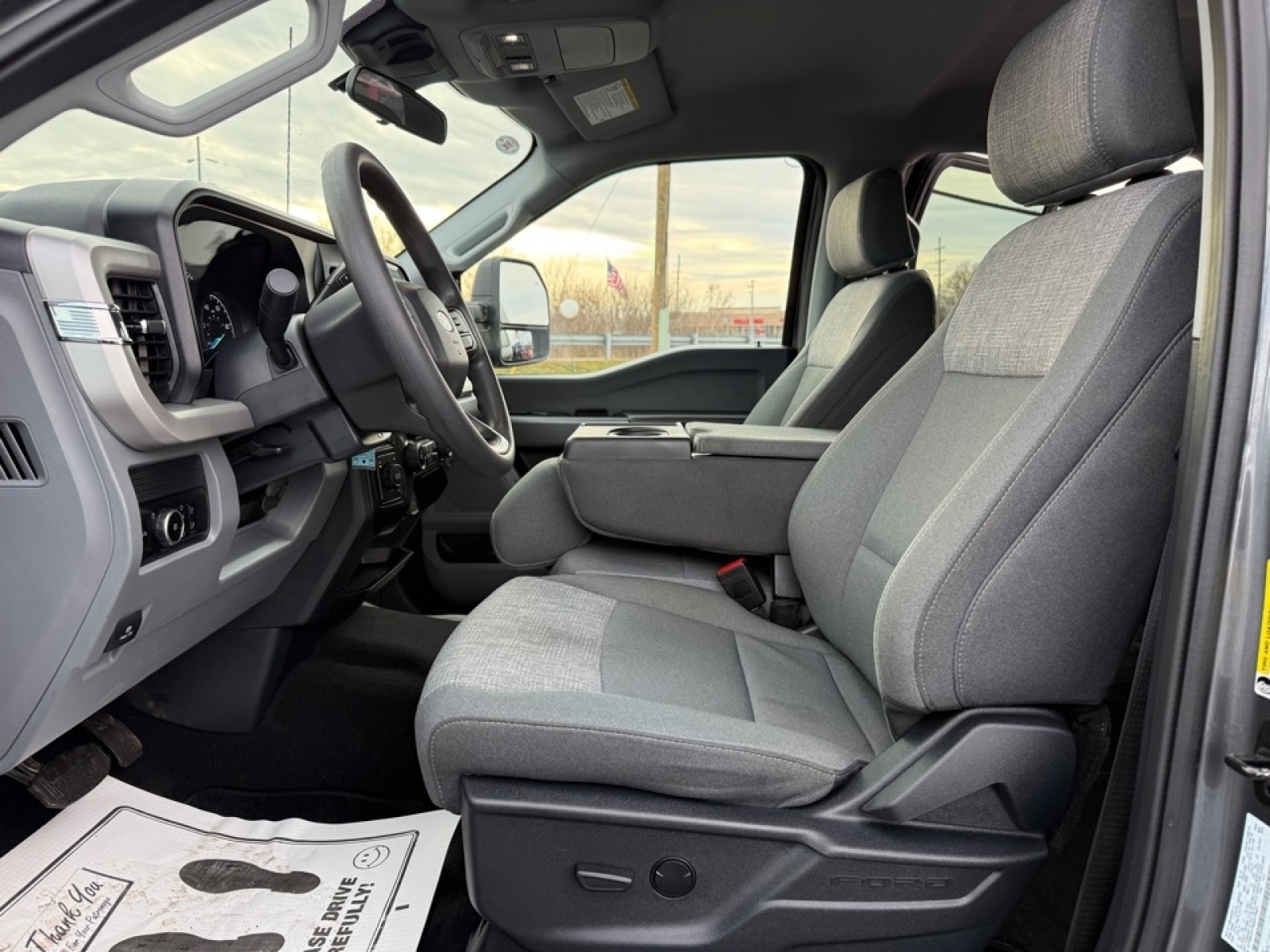 2025 Ford F-350 XLT, 39381, Photo