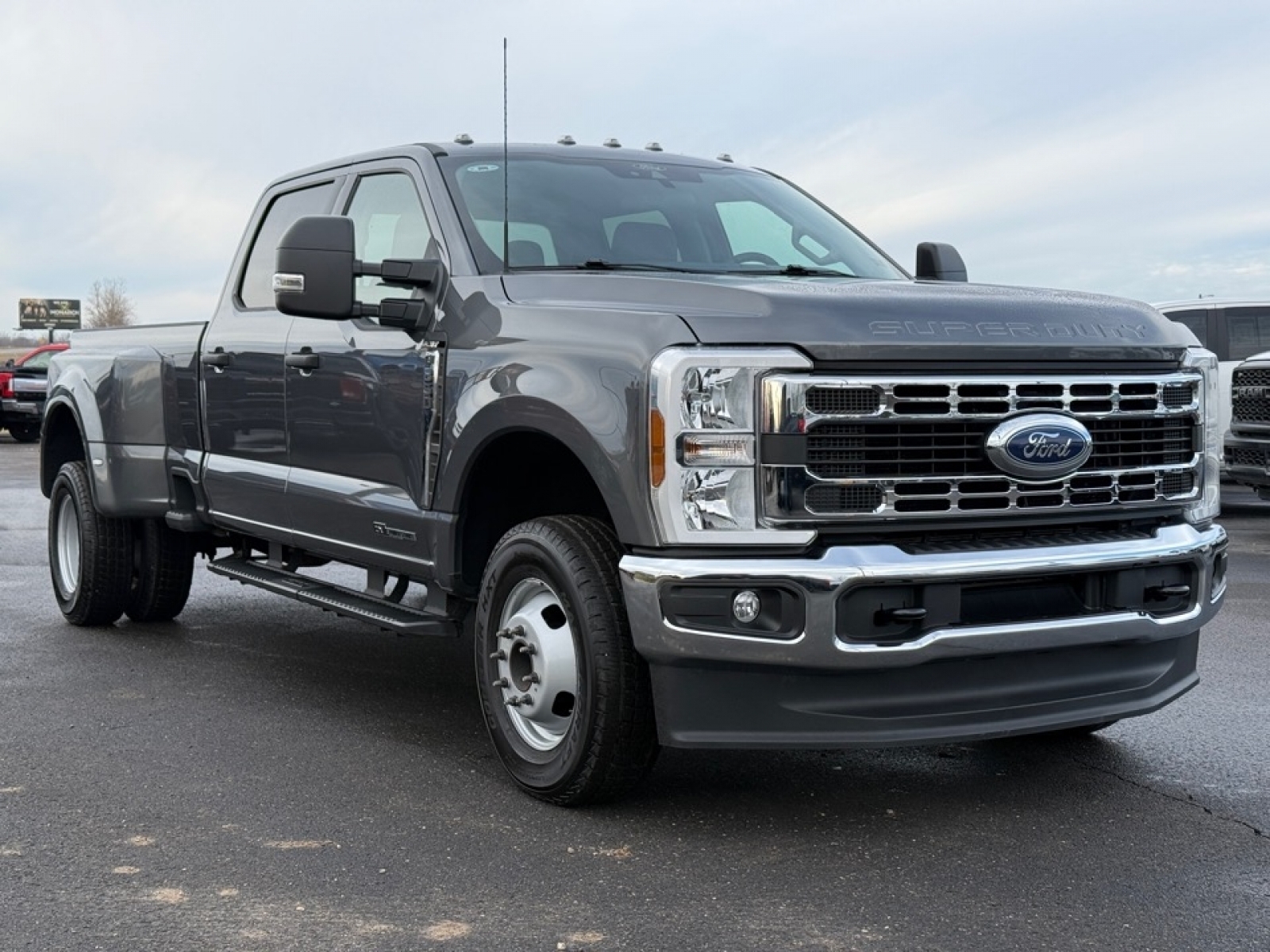 2025 Ford F-350 XLT, 39381, Photo