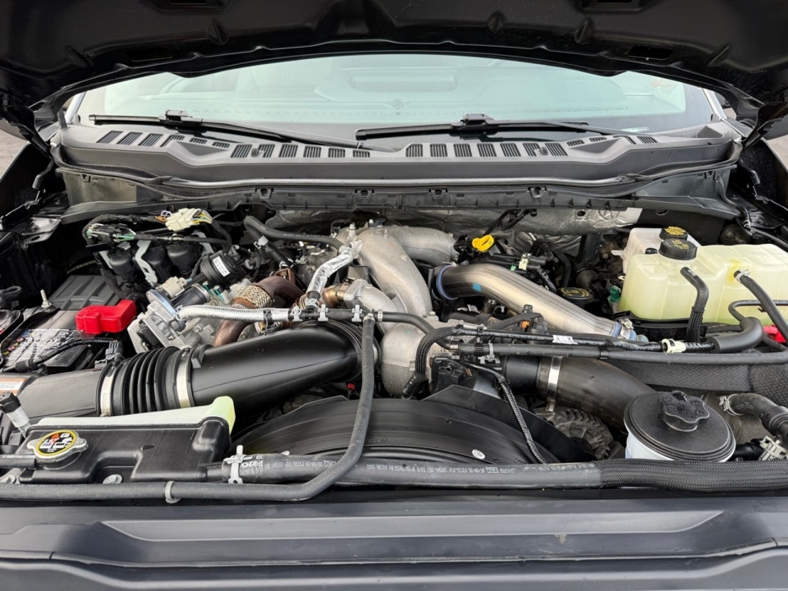 2025 Ford F-350 XLT, 39381, Photo